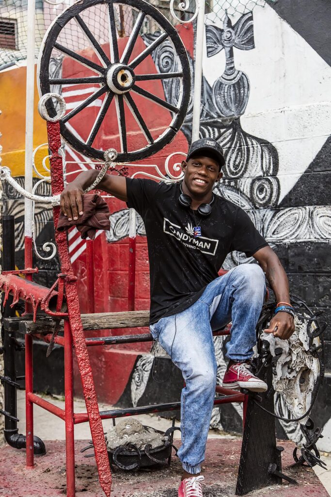 A member of the Afro-Cuban artist colony of CALLEJON DE HAMEL started by the artist SALVADOR GONZALES - HAVANA, CUBA