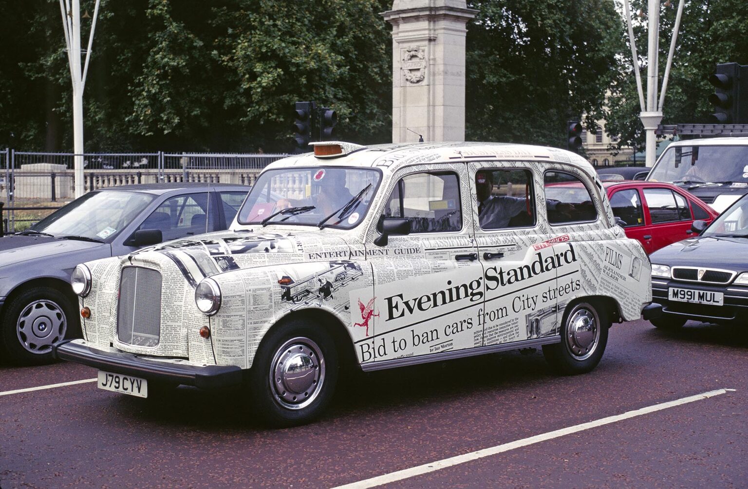 A "NEWSPAPER CAB" - LONDON, ENGLAND