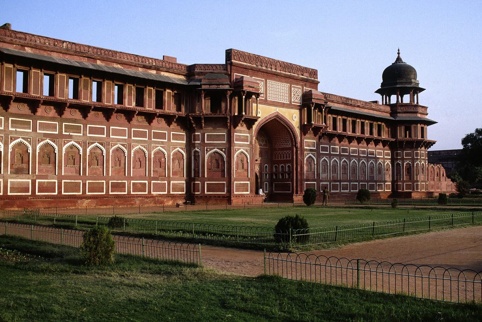 The entrance to AGRA FORT, built by the Mughal emperors in the 1500's - AGRA, INDIA