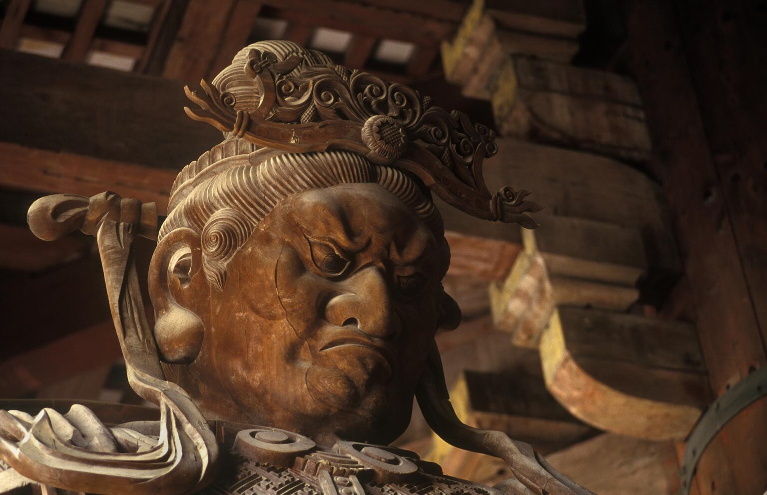 Giant Wooden BUDDHIST GUARDIAN DIETY inside TODAIJI TEMPLE - NARA, JAPAN