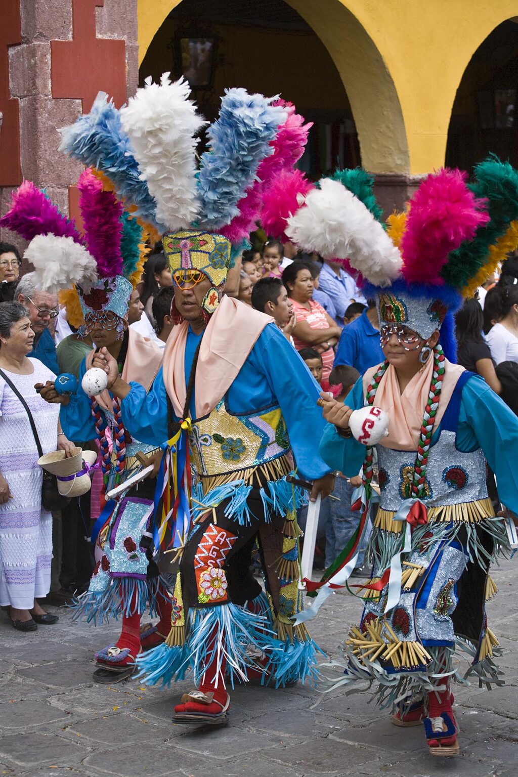 Dance troupes come from all parts of Mexico representing their tribe in the annual INDEPENDENCE DAY PARADE in September - SAN MIGUEL DE ALLENDE, MEXICO