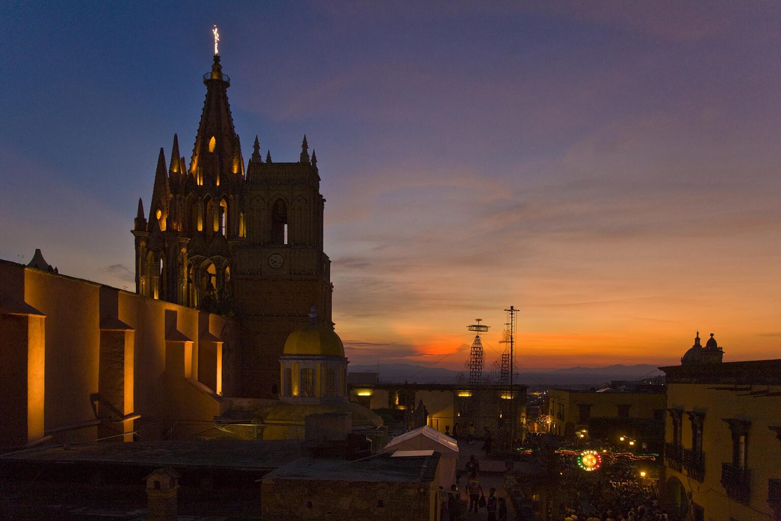 Sunset behind the LA PARROQUIA or CATHEDRAL, a Catholic parish church - SAN MIGUEL DE ALLENDE, MEXICO
