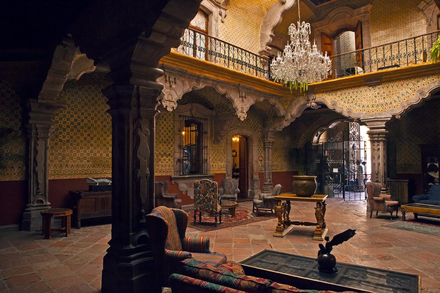 Interior lobby of LA CASA DE MARQUESA HOTEL in the  historical center of the city of QUERETERO - MEXICO