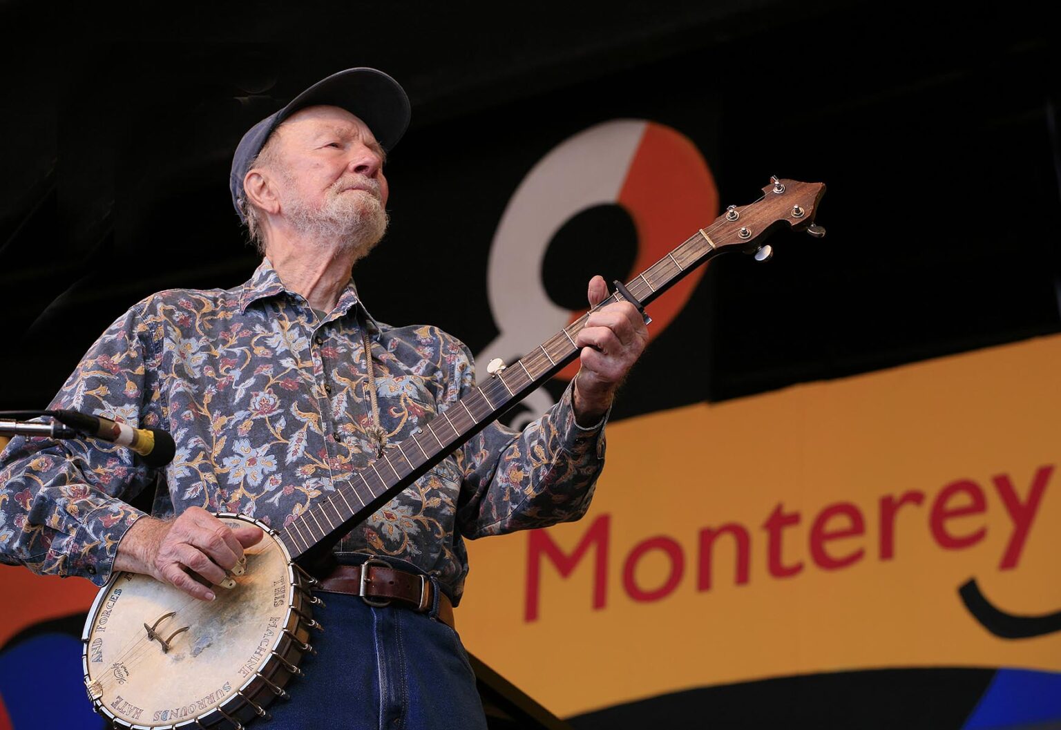 PETE SEEGER sings at the 2009 MONTEREY JAZZ FESTIVAL - CALIFORNIA