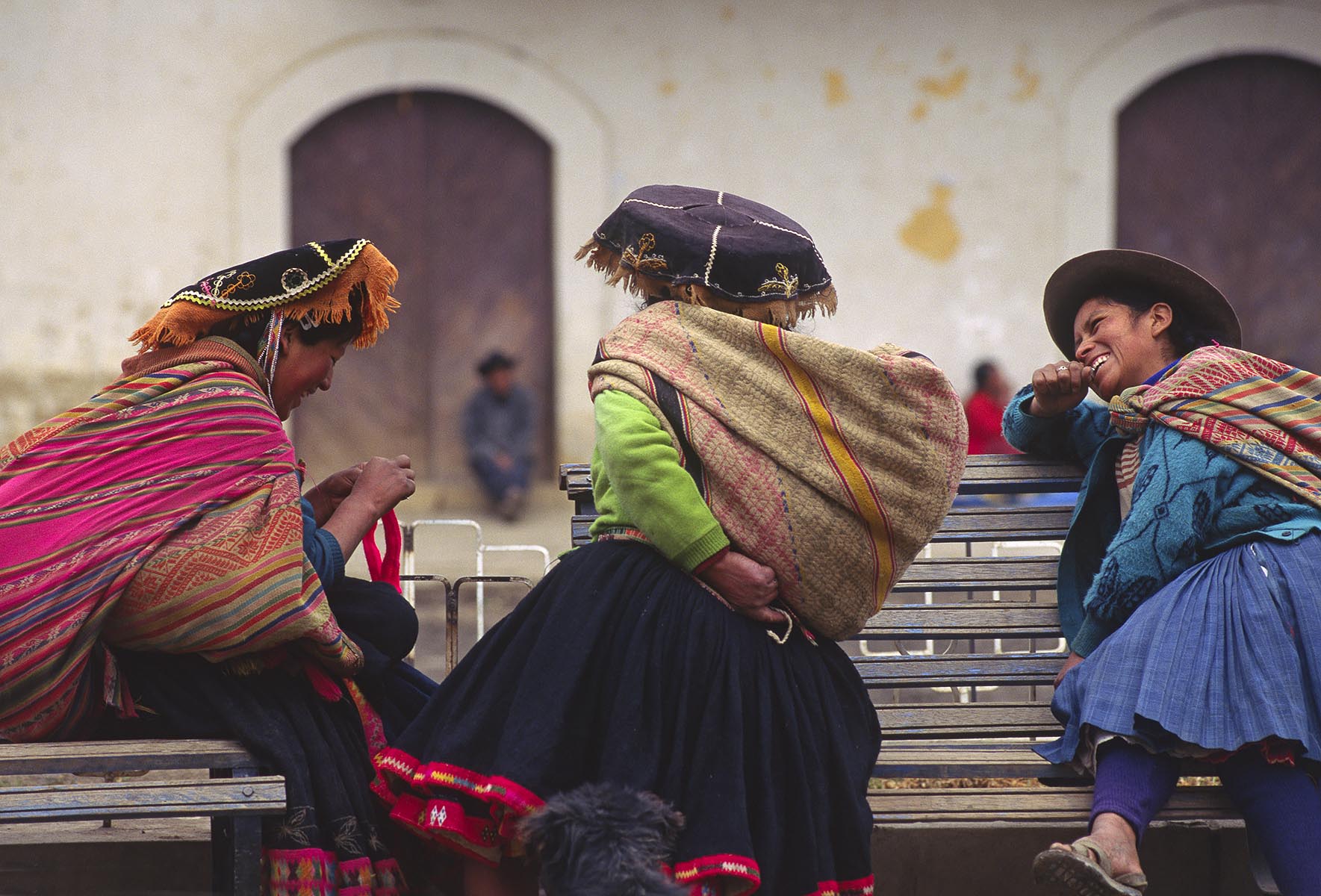 Quechua women visit in a rural village near Nevado Auzangate - Peru