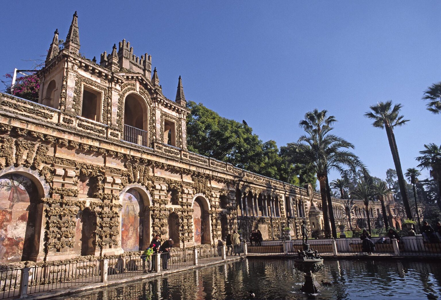GARDEN OF THE POOL OF MERCURY in the ALCAZAR which was completed in 1577 - SEVILLA