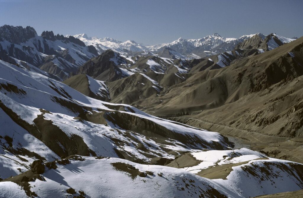 NAMIKA LA PASS (3178 meters) moonscape of the HIMALAYA - LADAKH, INDIA