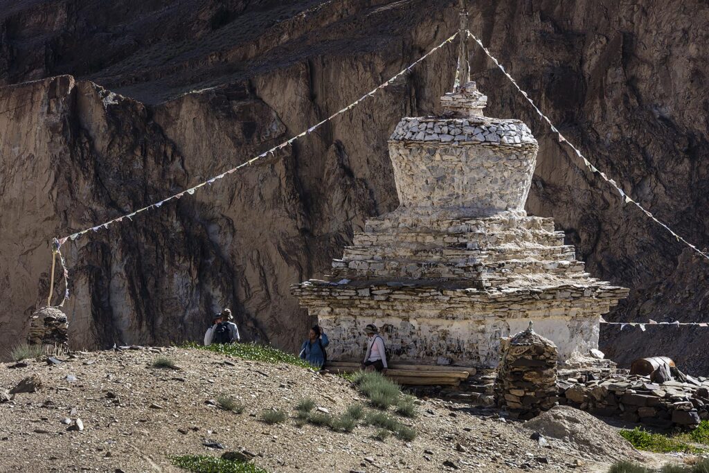 Hiking to BUDDHIST STUPAS in the ZANSKAR RIVER GORGE below Nyerak village - ZANSKAR, LADAKH, INDIA