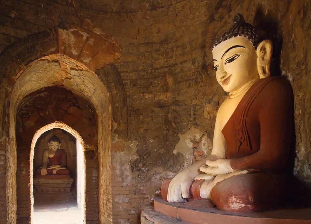 The PAYA NDA ZU GROUP of stupas are intimate and have good lighting on the BUDDHA STATUES within - BAGAN, MYANMAR