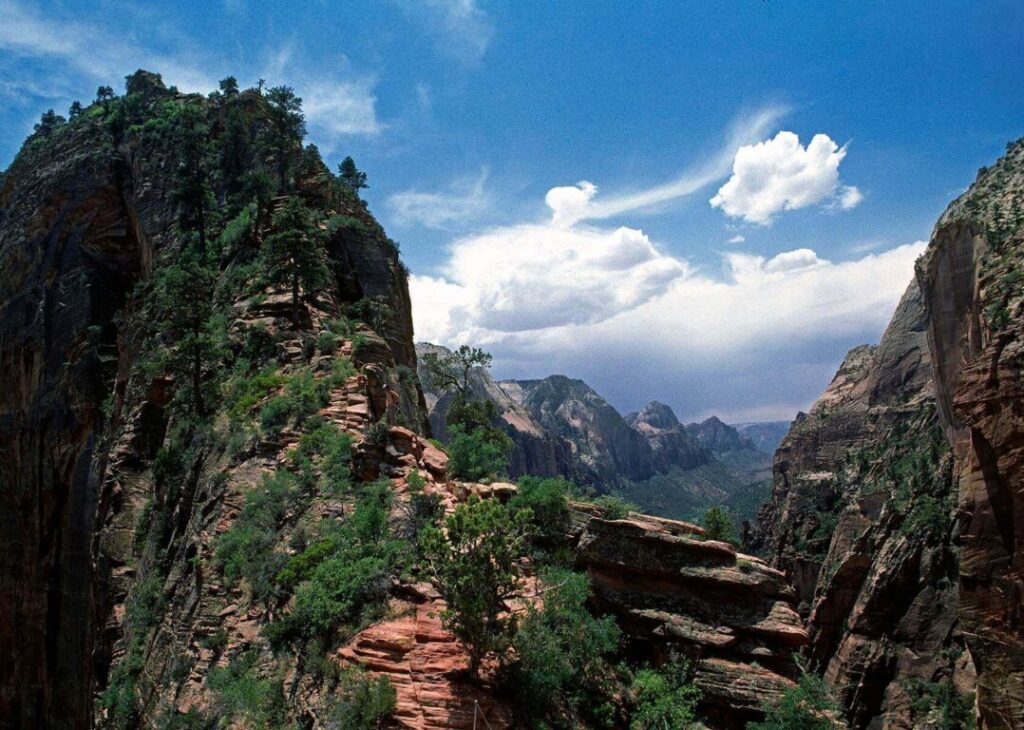 ANGEL'S LANDING - ZION NATIONAL PARK - UTAH