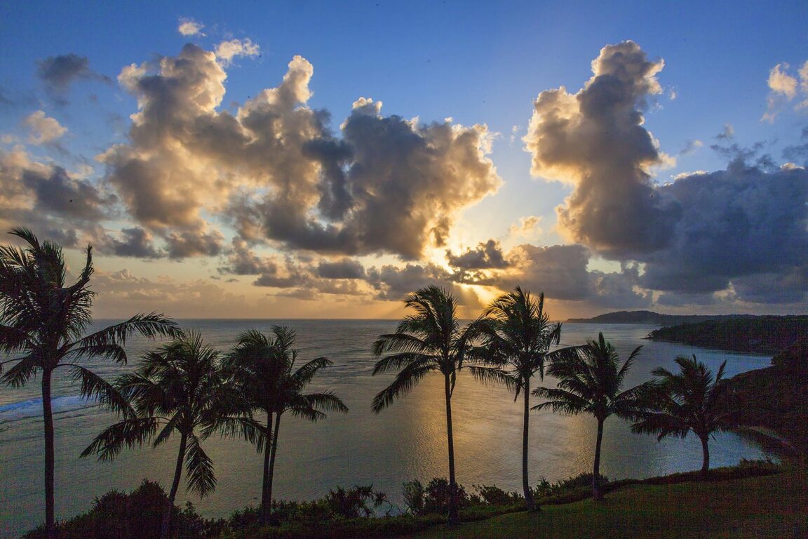 SUNRISE in PRINCEVILLE on the north shore - KAUAI, HAWAII